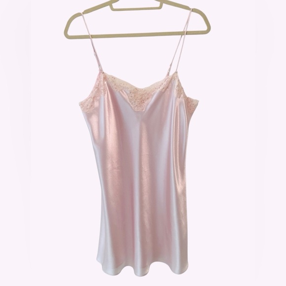 NEW Morgan Taylor Intimates Women’s Pink Sleeveless Slip Dress Short Chemise Med - Picture 1 of 4